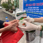 HOẠT ĐỘNG THIỆN NGUYỆN – BẾP CHÁO YÊU THƯƠNG