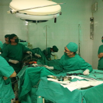 PHẪU THUẬT NỘI SOI ĐẶT LƯỚI NHÂN TẠO ĐIỀU TRỊ THOÁT VỊ BẸN