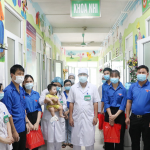 MANG TẾT THIẾU NHI ĐẾN BỆNH VIỆN ĐA KHOA HÀ TRUNG