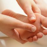 7 BƯỚC QUAN TRỌNG BẢO VỆ BÀN CHÂN Ở NGƯỜI BỆNH ĐÁI THÁO ĐƯỜNG TRONG MÙA LẠNH