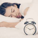 DUY TRÌ NGỦ ĐÚNG GIỜ MỖI TỐI GIẢM NGUY CƠ TỬ VONG SỚM