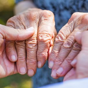 5 TÁC NHÂN CÓ THỂ GÂY RA BỆNH PARKINSON