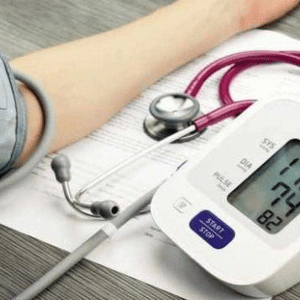 8 CÁCH ĐƠN GIẢN ĐỂ KIỂM SOÁT HUYẾT ÁP TRONG MÙA ĐÔNG