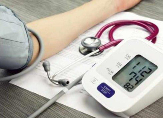 8 CÁCH ĐƠN GIẢN ĐỂ KIỂM SOÁT HUYẾT ÁP TRONG MÙA ĐÔNG