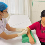 BỆNH VIỆN ĐA KHOA HÀ TRUNG TRIỂN KHAI KỸ THUẬT MỚI – TIÊM NỘI KHỚP